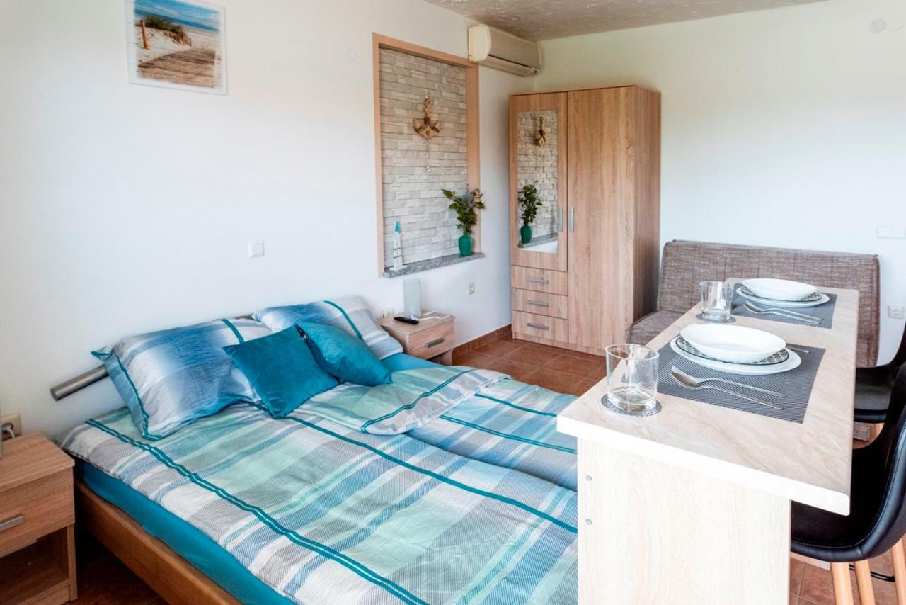 Lavanda Apartments&Studios Pinezići المظهر الخارجي الصورة